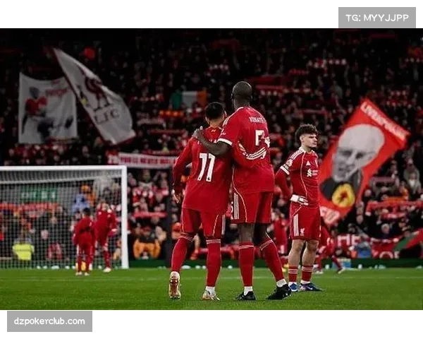 利物浦防守端缺乏变化，斯洛特战术调整未能改善最后时刻失球